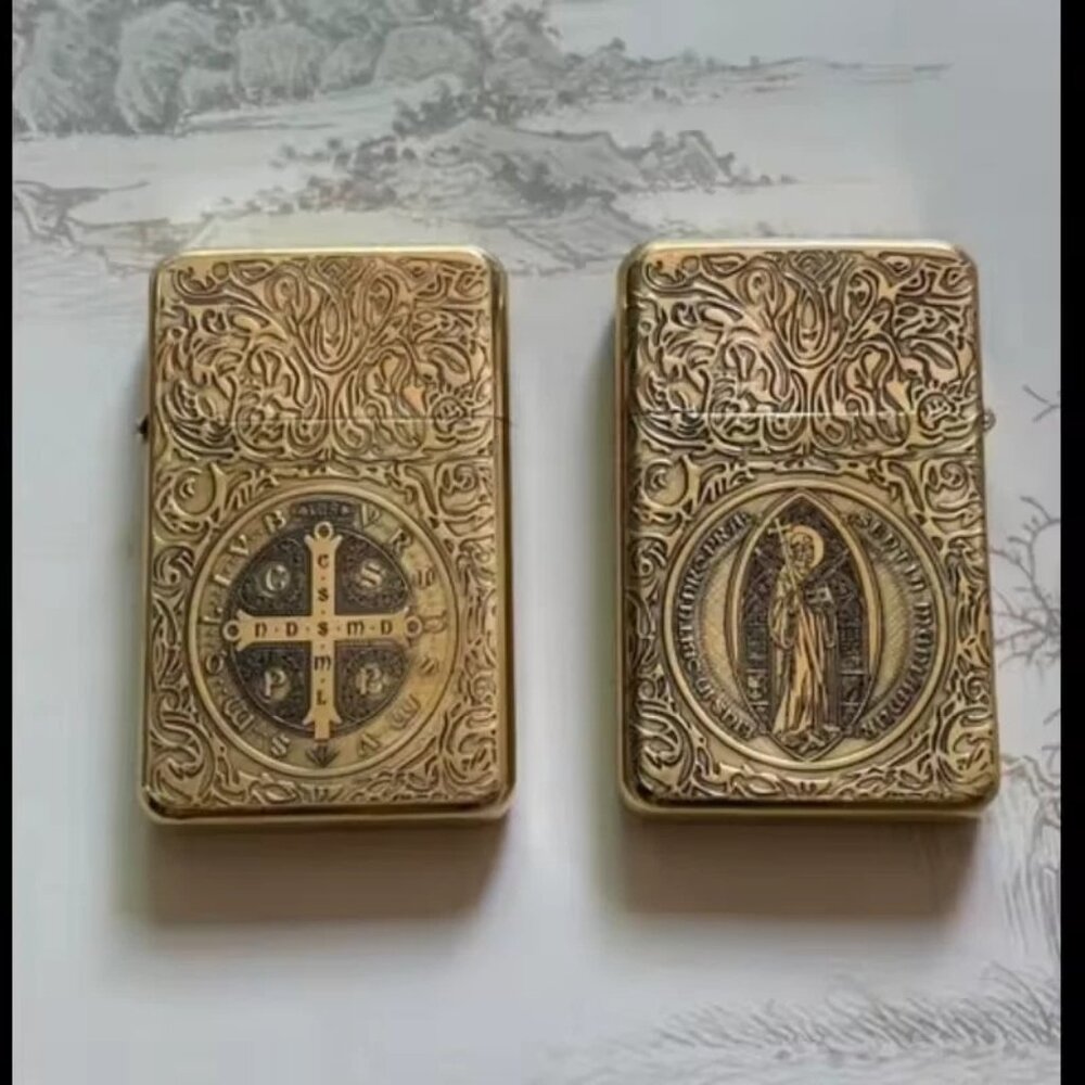 CHIEF Exquisite Brass Constantine Kerosene Ultra-thin Windproof Vintage Engravin